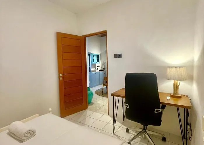 Bumbak Upstairs Fully Furnished 52m2